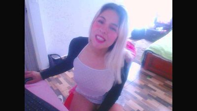 draconia25 webcam model stream image