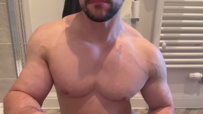 Quinny webcam model stream image