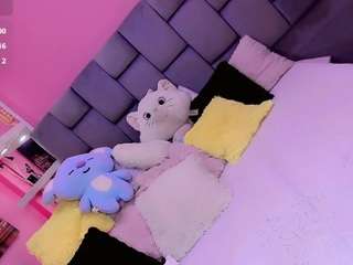 aliisson-doll webcam model stream image