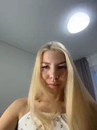 NewLale webcam model stream image