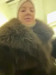 NewLale webcam model stream image