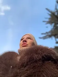 NewLale webcam model stream image