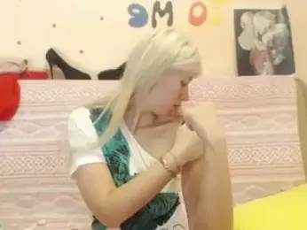 KyliePag webcam model stream image