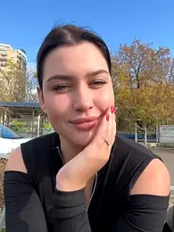 KikiWatson webcam model stream image