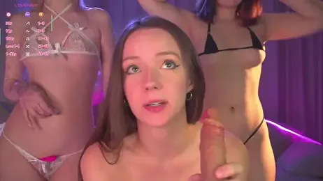 Wildneck webcam model stream image