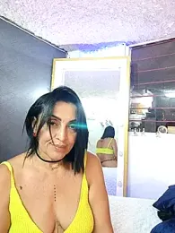 zullyxhot webcam model stream image