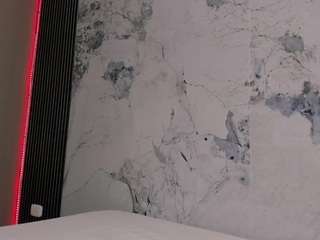 allyson-cute webcam model stream image