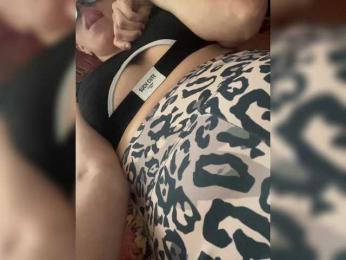 Sex-mia webcam model stream image