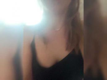 Sex-mia webcam model stream image