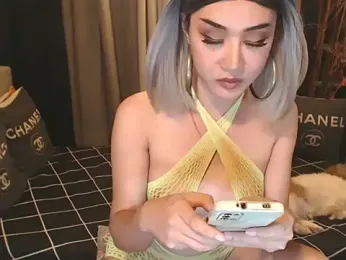 YourHotCassie webcam model stream image