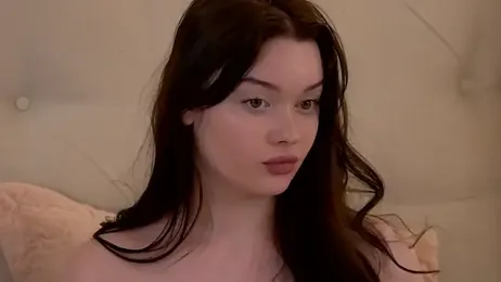 VickiBanx webcam model stream image