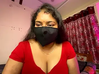 LouleyRanii webcam model stream image