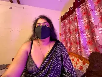 LouleyRanii webcam model stream image