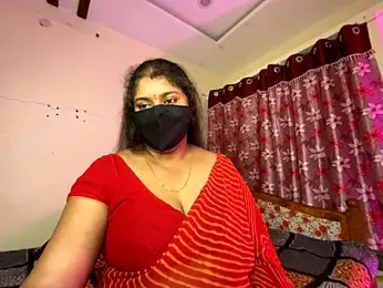 LouleyRanii webcam model stream image