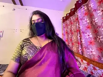 LouleyRanii webcam model stream image