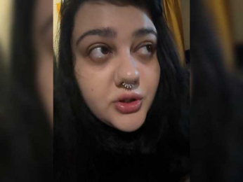 MarinaWOWremya webcam model stream image