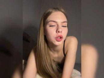 Kiki-77 webcam model stream image