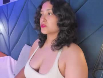 ivy_and_molly webcam model stream image