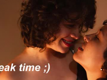 ivy_and_molly webcam model stream image