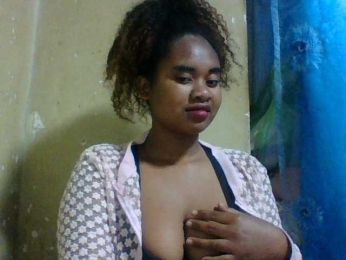 Marie121 webcam model stream image