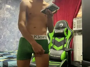 Wolf_BIG4 webcam model stream image