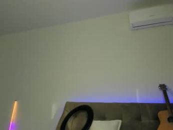 marc105100 webcam model stream image