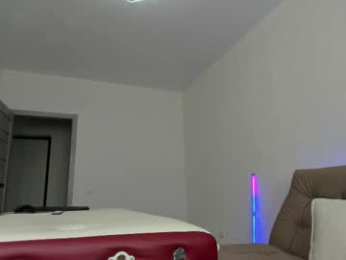 marc105100 webcam model stream image