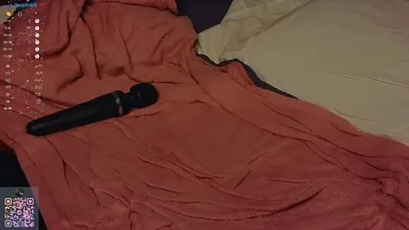 Hollara_Bangg webcam model stream image