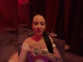 KiraKont webcam model stream image