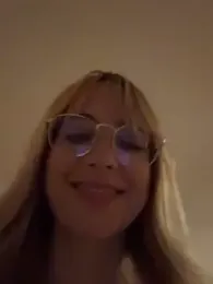 rileylovesyou webcam model stream image