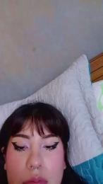 C1nn6m0n webcam model stream image