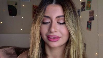 TateEvett webcam model stream image