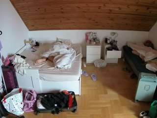 voyeurcam-julmodels-greybed-3 webcam model stream image