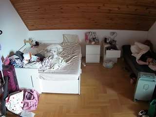 voyeurcam-julmodels-greybed-3 webcam model stream image