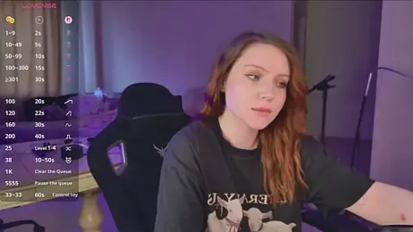 YouHoldMee webcam stripchat model stream image