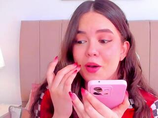 Bella Fontana webcam flirt4free model stream image