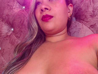 KloeFernandez webcam model stream image