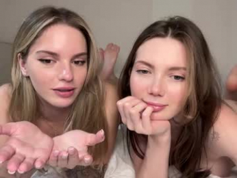 love_machine_ webcam model stream image