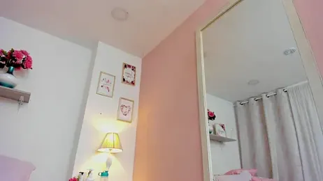 LauraRaider webcam model stream image