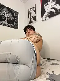 MiloAngell webcam stripchat model stream image