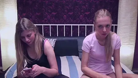 BlondeWitches webcam model stream image