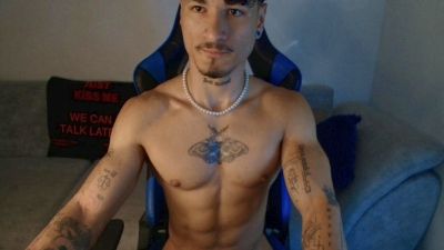 Thomas_fit1 webcam model stream image