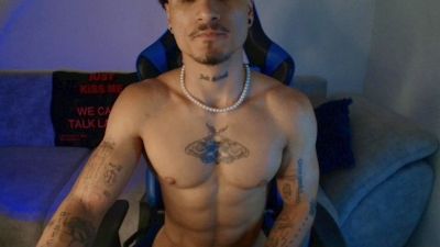 Thomas_fit1 webcam model stream image