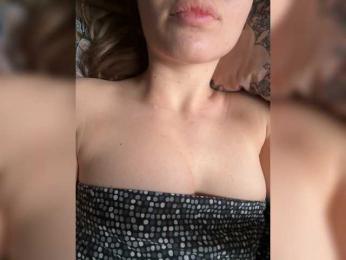 -Darinaa- webcam bongacams model stream image