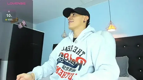 Lobo_17_ webcam model stream image