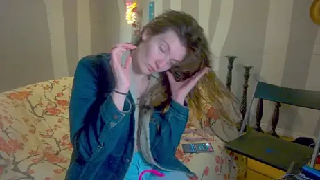 YourFavCanadianMILF webcam model stream image