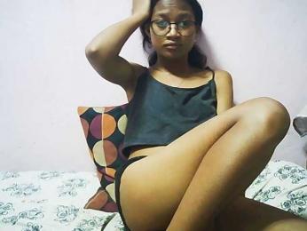 Yalane webcam model stream image