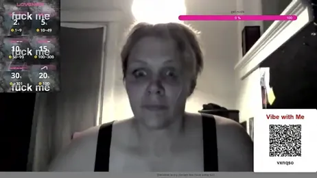 Savvy8 webcam model stream image