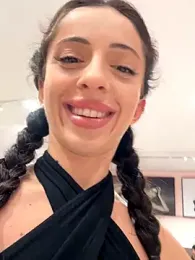 Yesmoree webcam model stream image