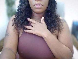 selena42 webcam model stream image